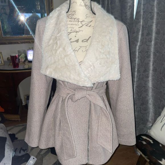 JESSICA SIMPSON FAUX FUR COLLAR COAT - Picture 1 of 10